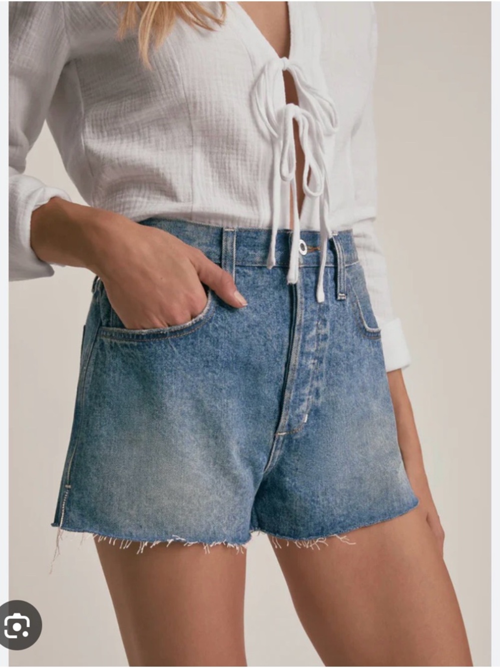 Favorite Daughter Caroline Medium Blue High-Rise Denim Shorts (26 and 27) - Picture 4 of 4